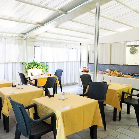 جناح نابولي فندق مبيت وإفطار 3*