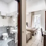 Napoli Suite Bed & Breakfast 3*