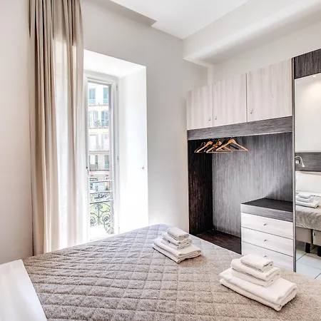 Napoli Suite Oda ve Kahvaltı 3*