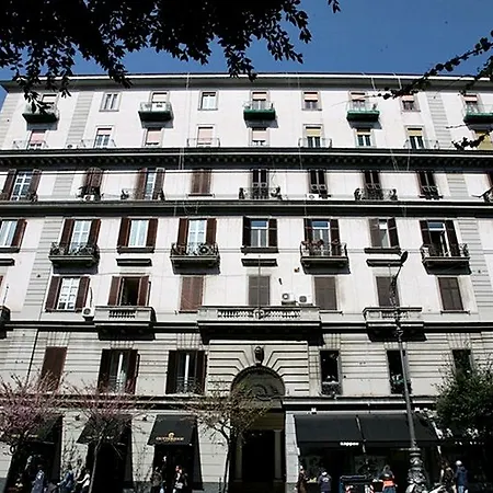 Napoli Suite 3* Nápoly